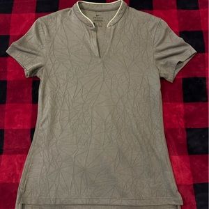 Nike womens xs dri fit standard fit top